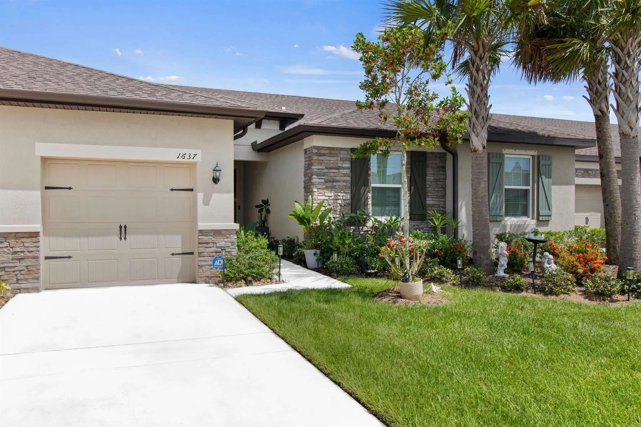 1637 Merriment Way