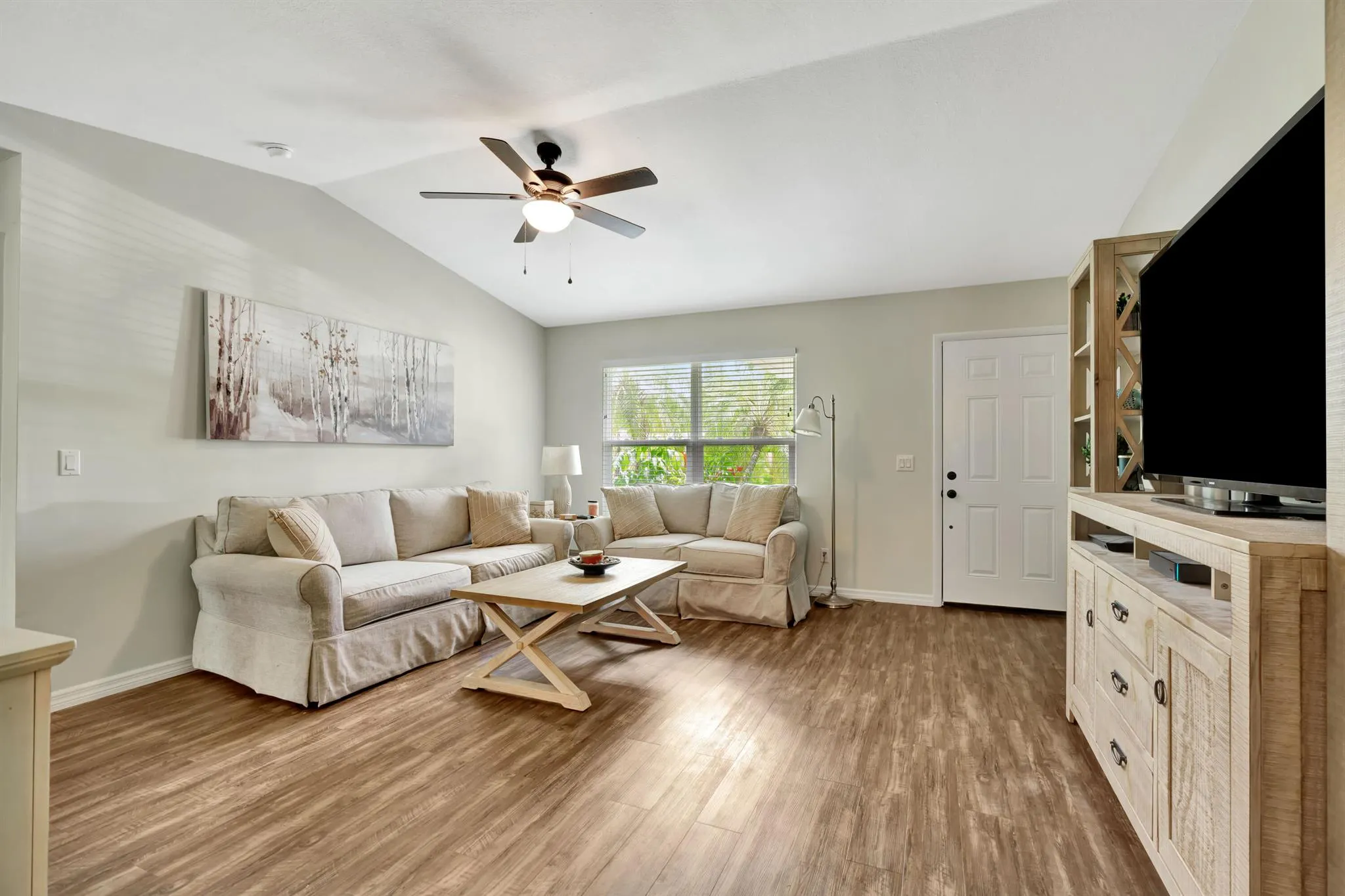 5588 SE Avalon Drive