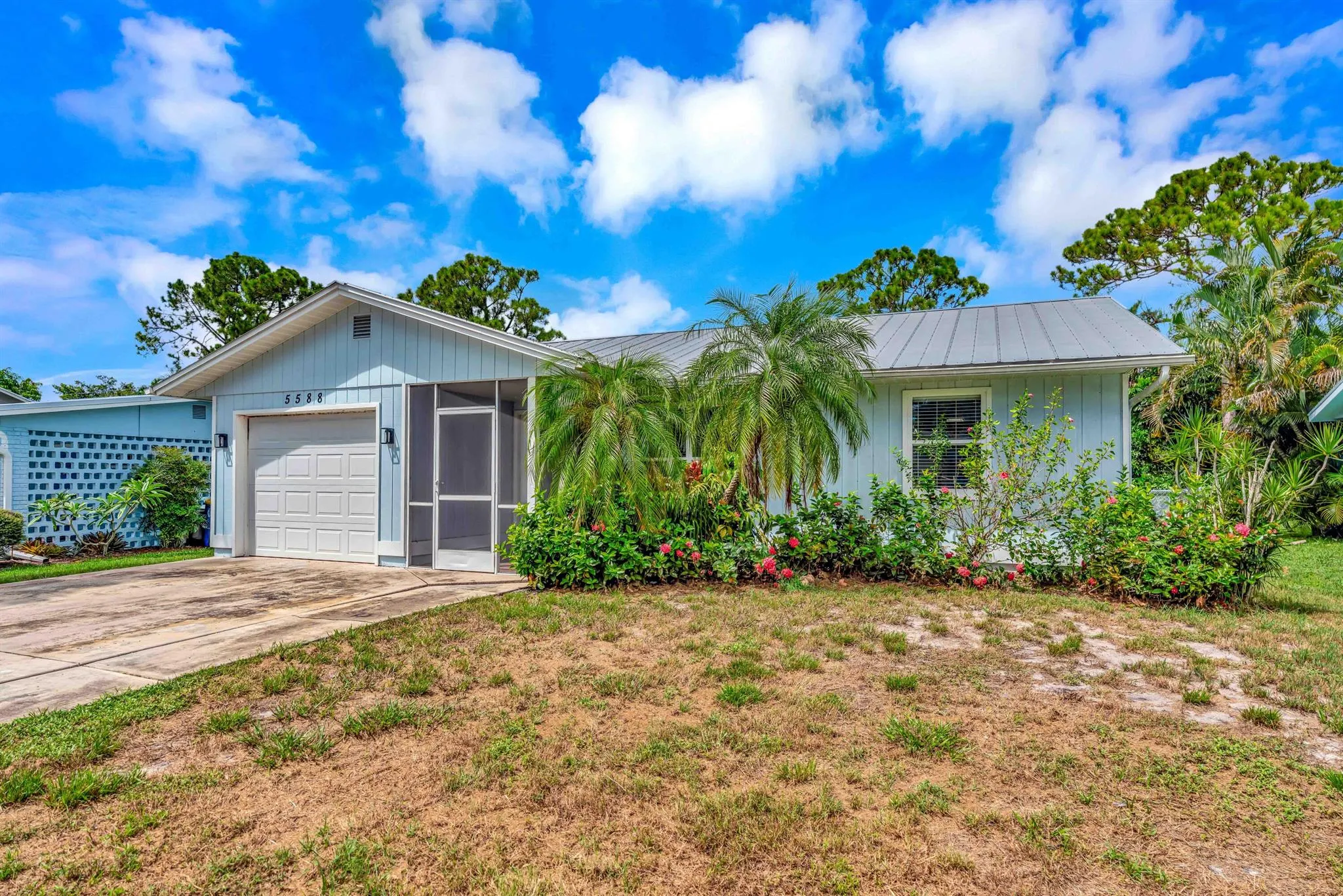 5588 SE Avalon Drive