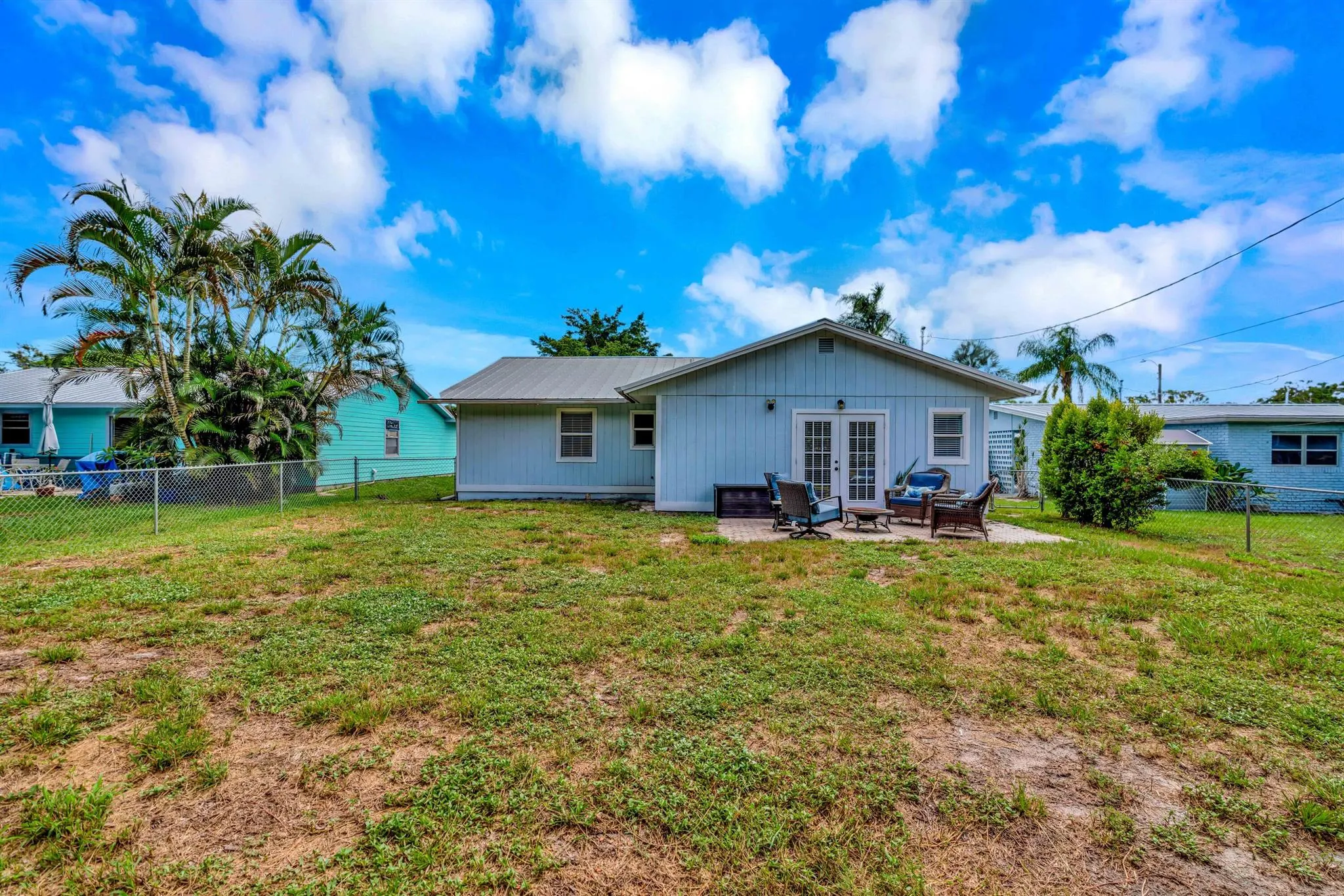 5588 SE Avalon Drive