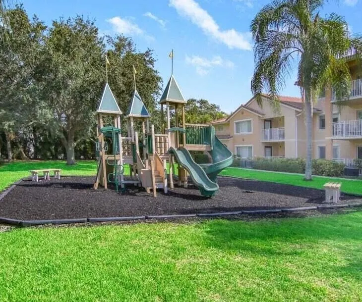 301 SW Palm Drive, #102