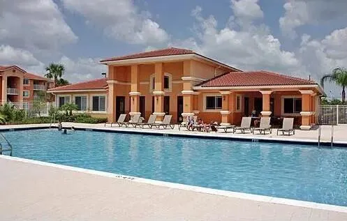 301 SW Palm Drive, #102