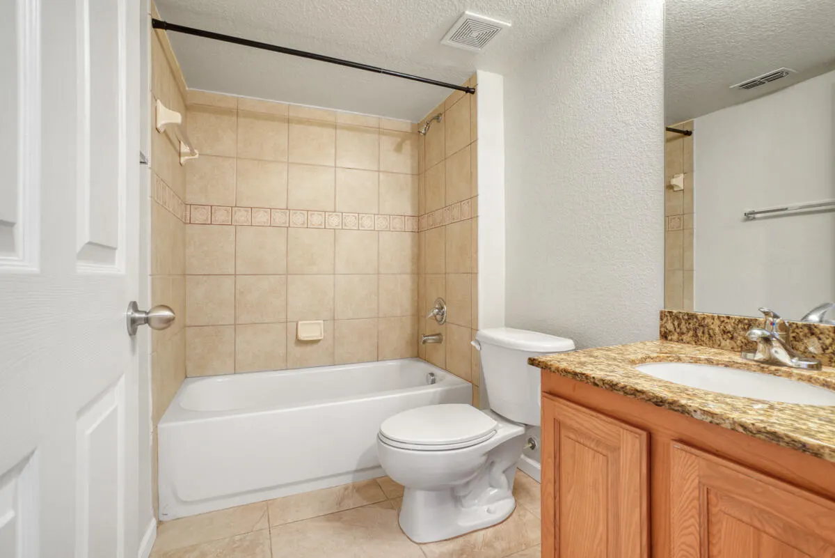 301 SW Palm Drive, #102