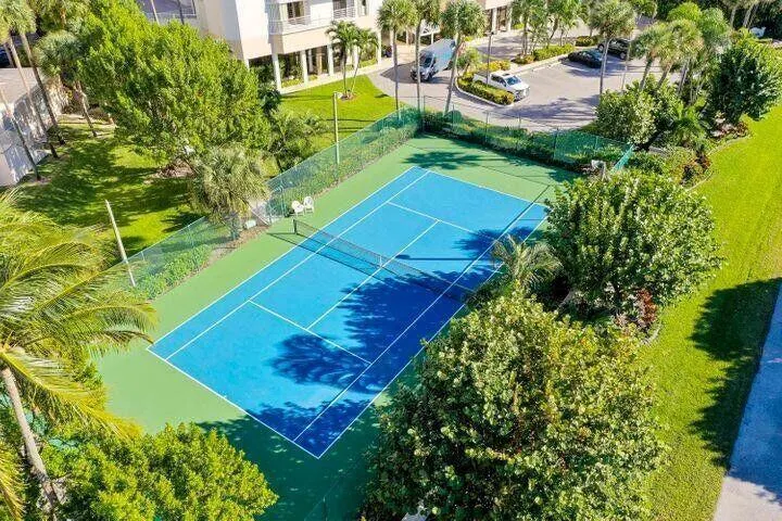 176 Helios Drive, #401