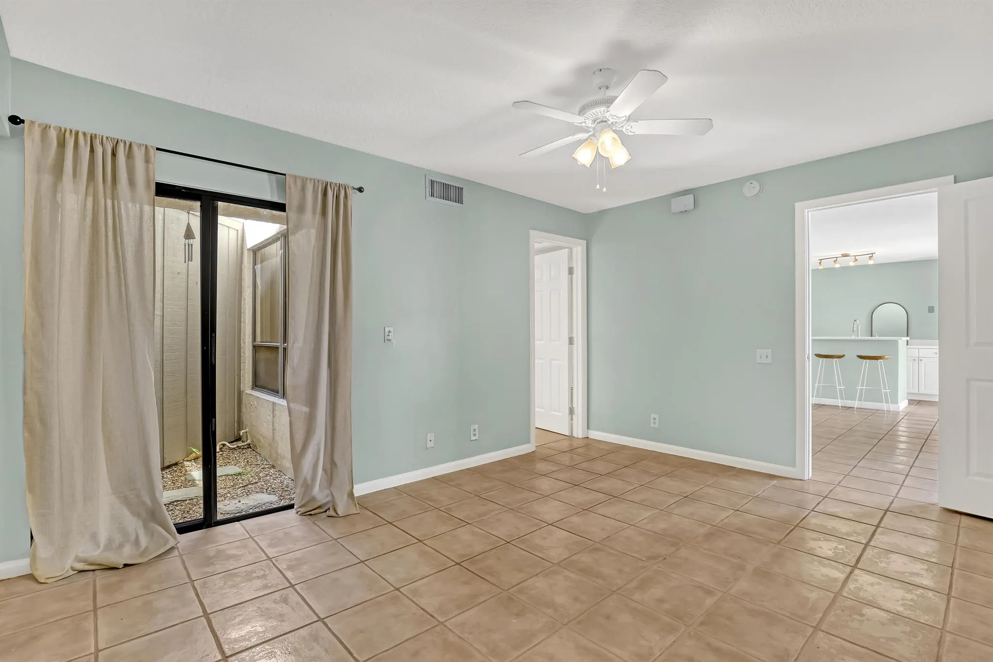 1605 S Us Highway 1, #6d