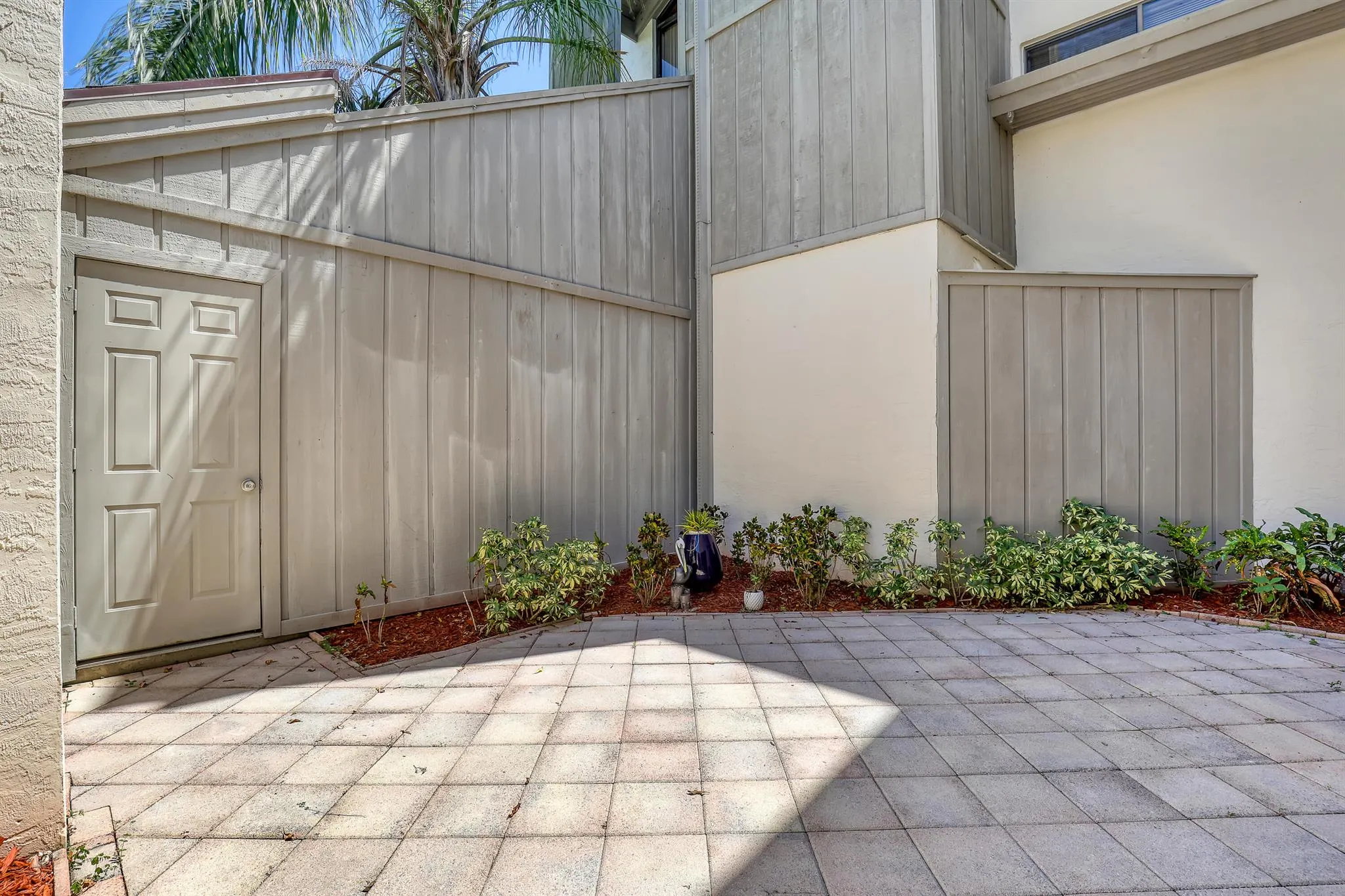 1605 S Us Highway 1, #6d