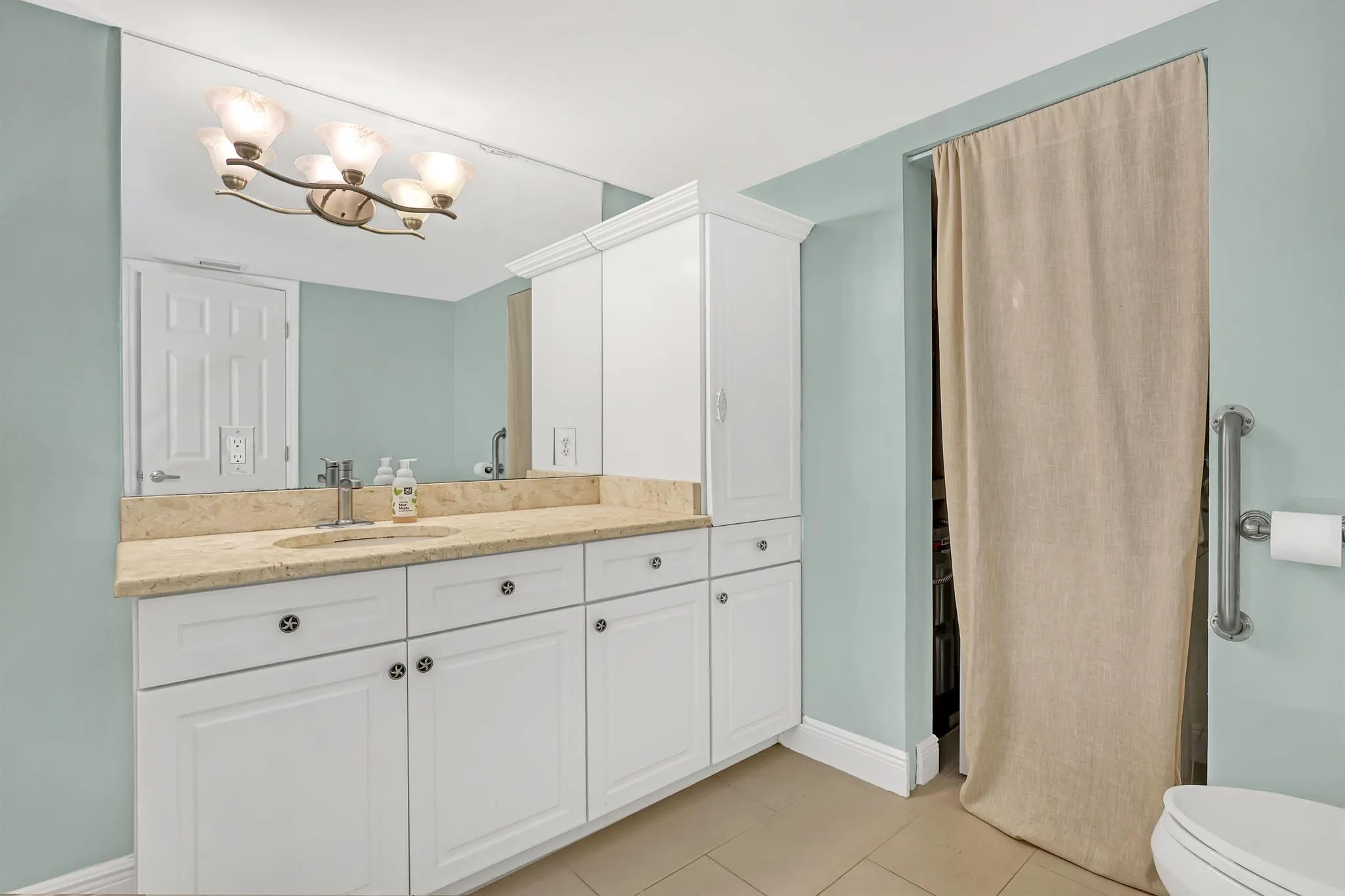 1605 S Us Highway 1, #6d