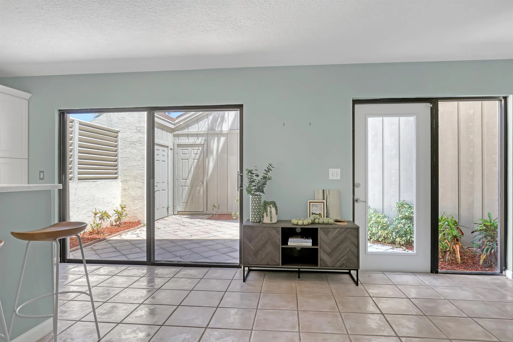 1605 S Us Highway 1, #6d