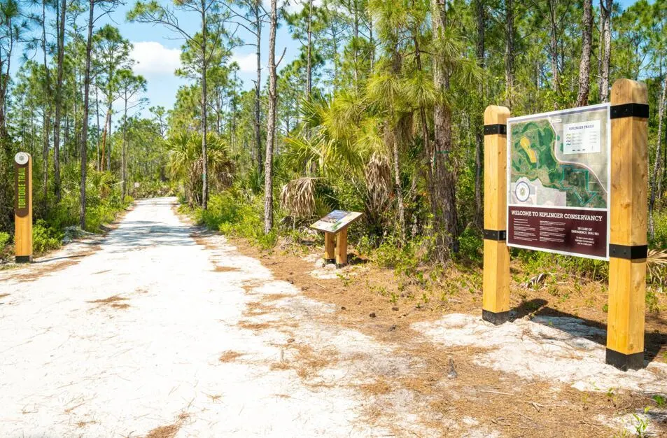 866 SW Bushel Trail
