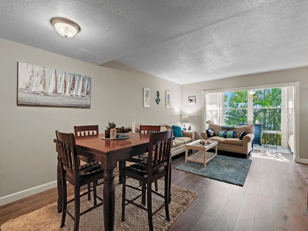 1901 Indian River Boulevard, #201a