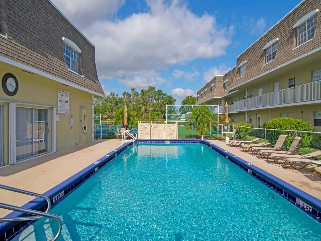 1901 Indian River Boulevard, #201a