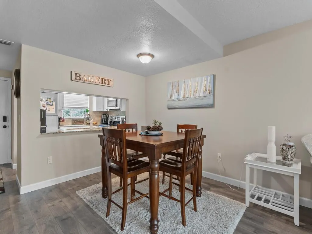 1901 Indian River Boulevard, #201a
