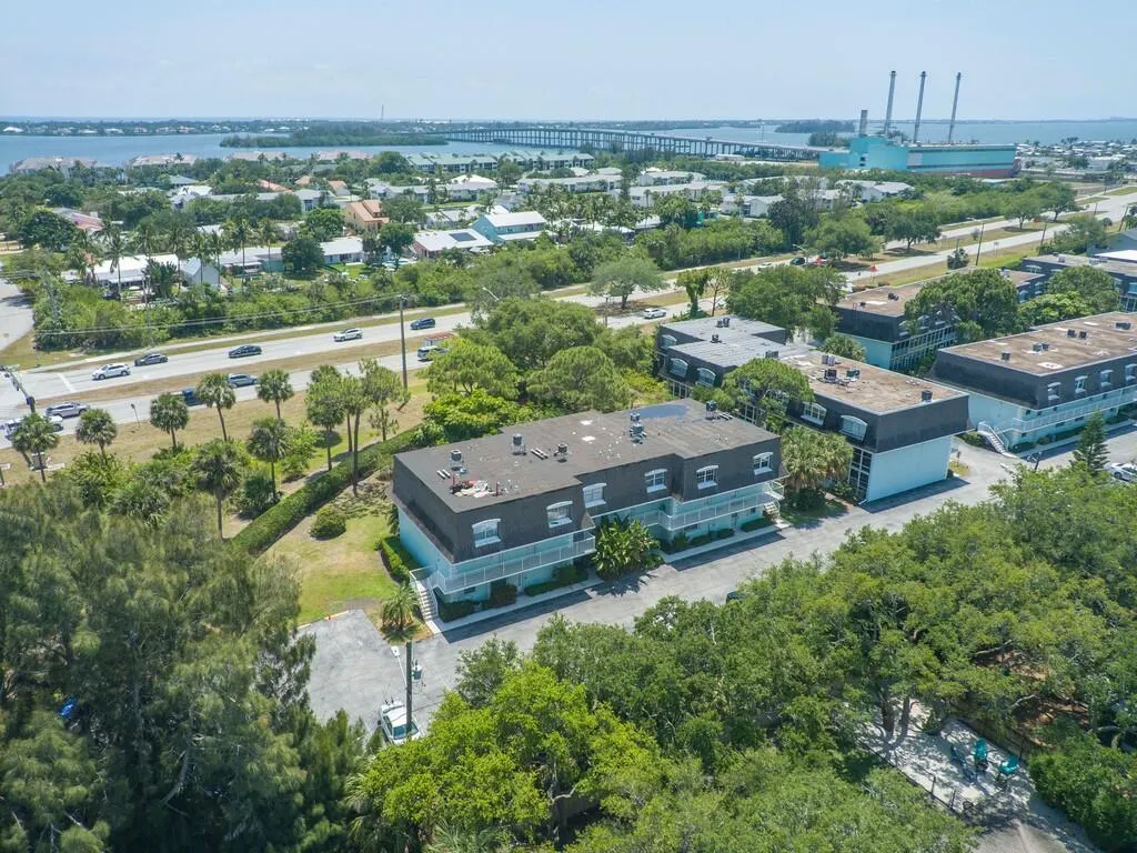 1901 Indian River Boulevard, #201a