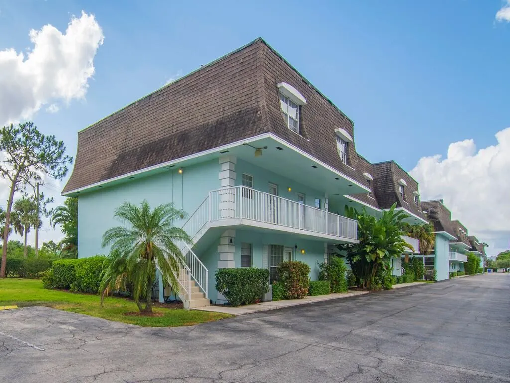1901 Indian River Boulevard, #201a