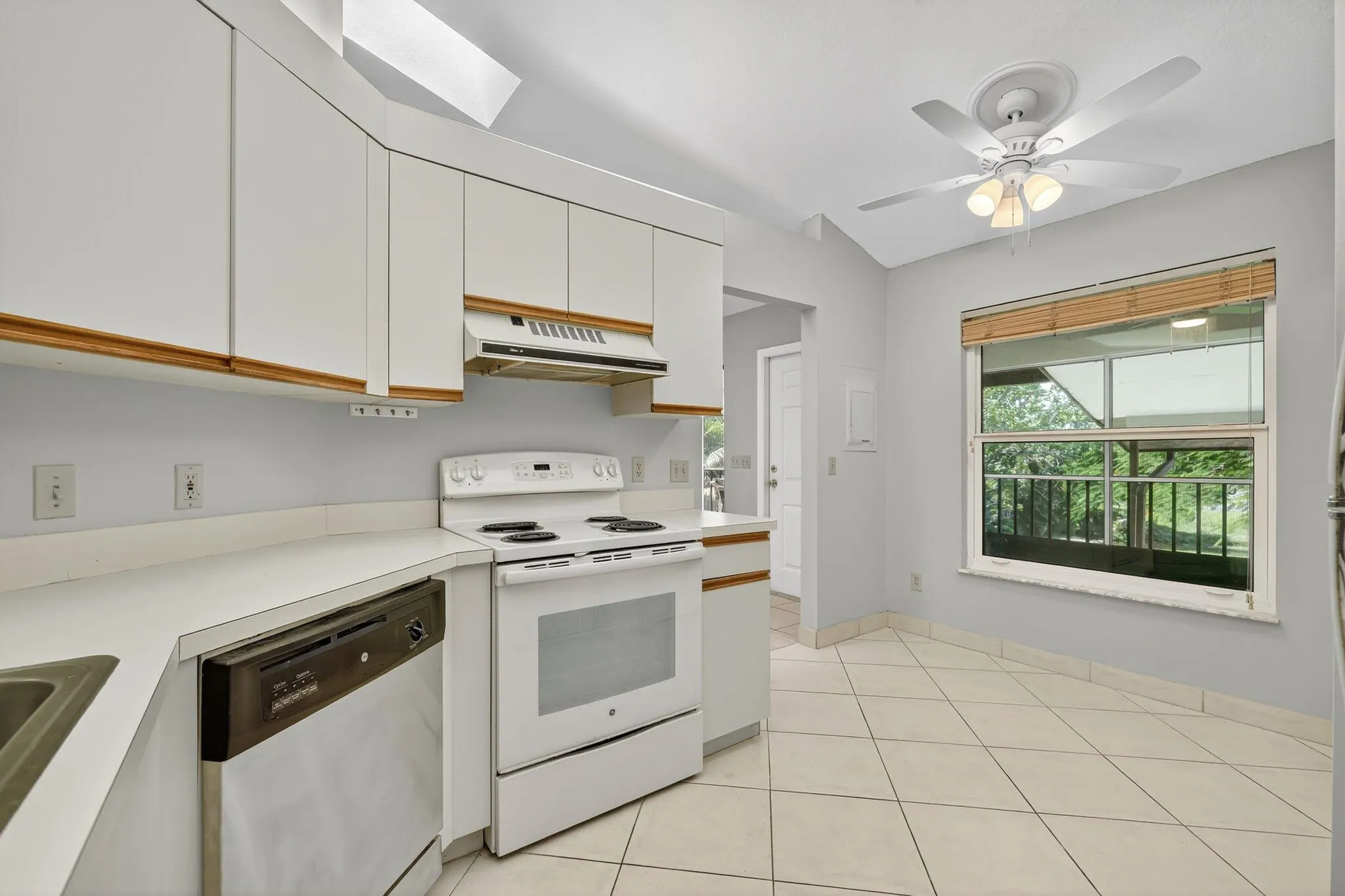 6531 SE Federal Highway, #K1-203