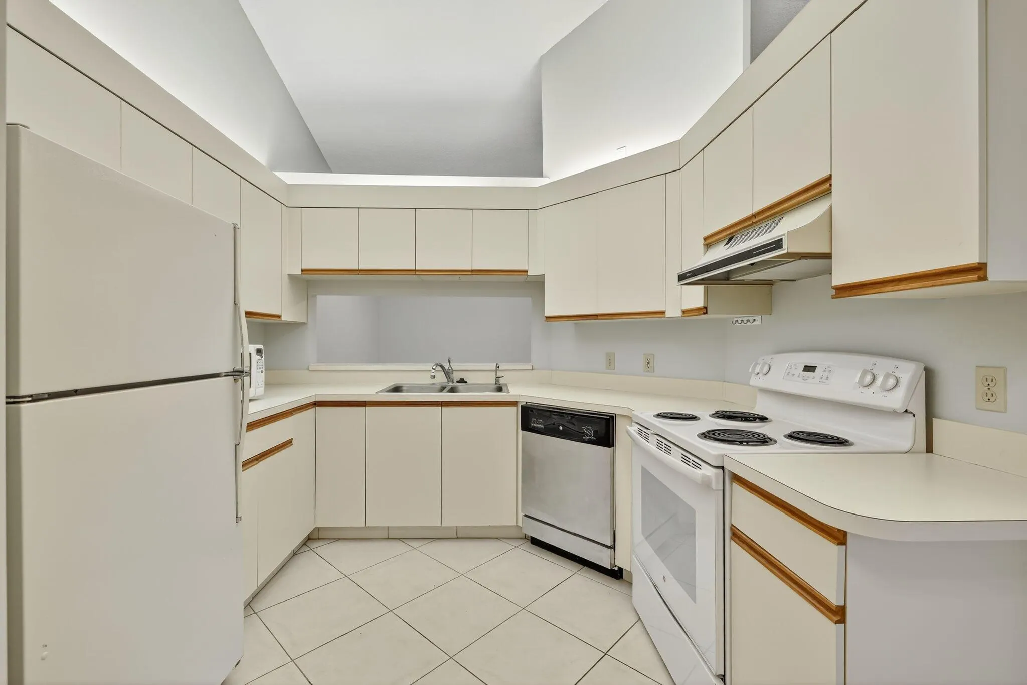 6531 SE Federal Highway, #K1-203