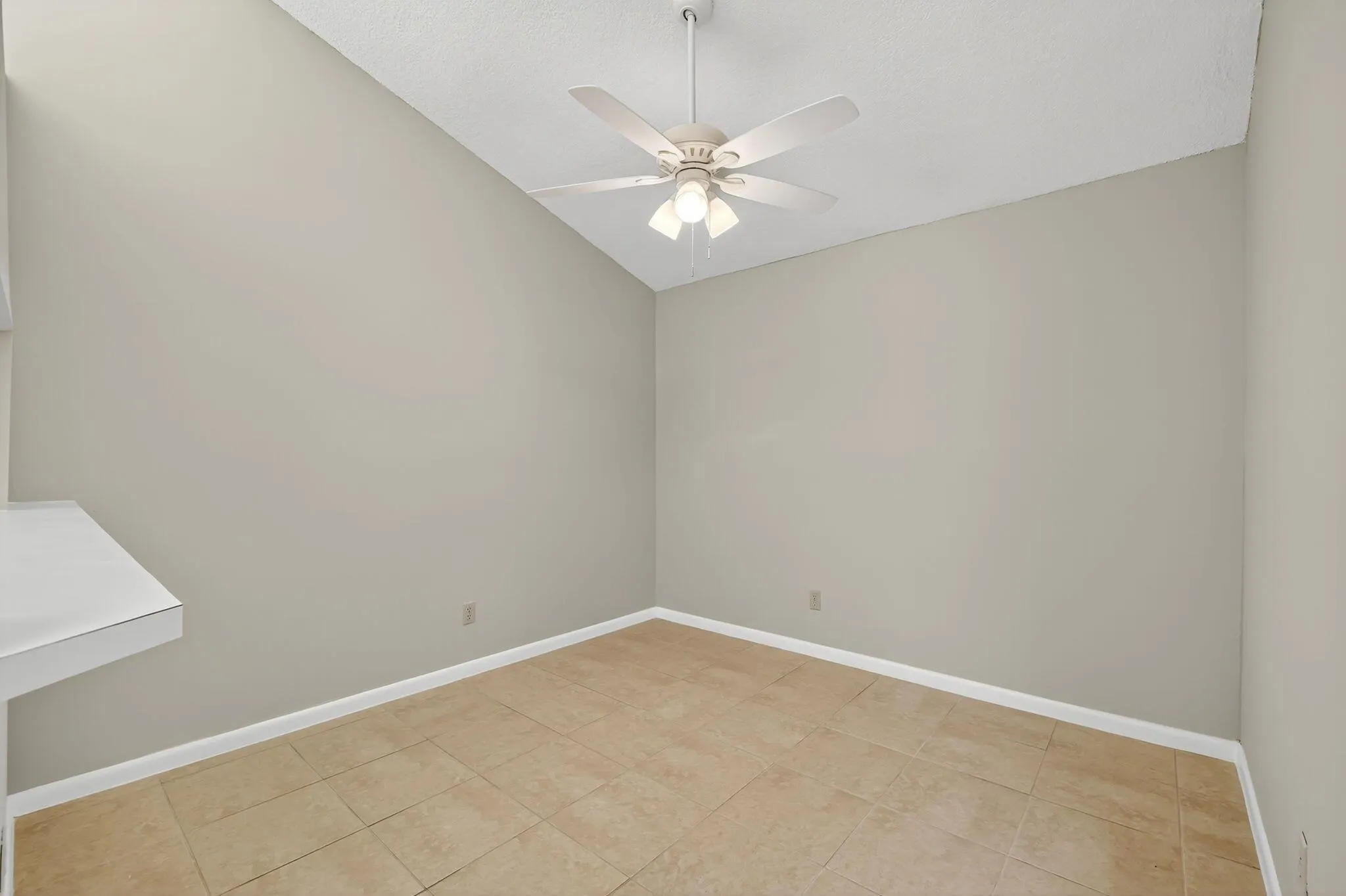 6531 SE Federal Highway, #K1-203