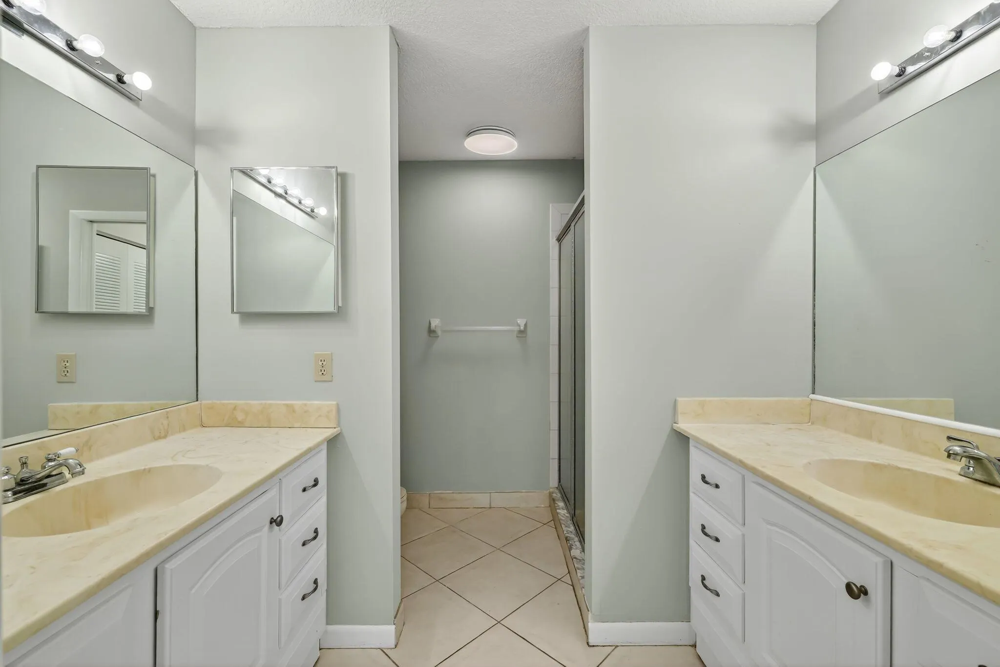 6531 SE Federal Highway, #K1-203
