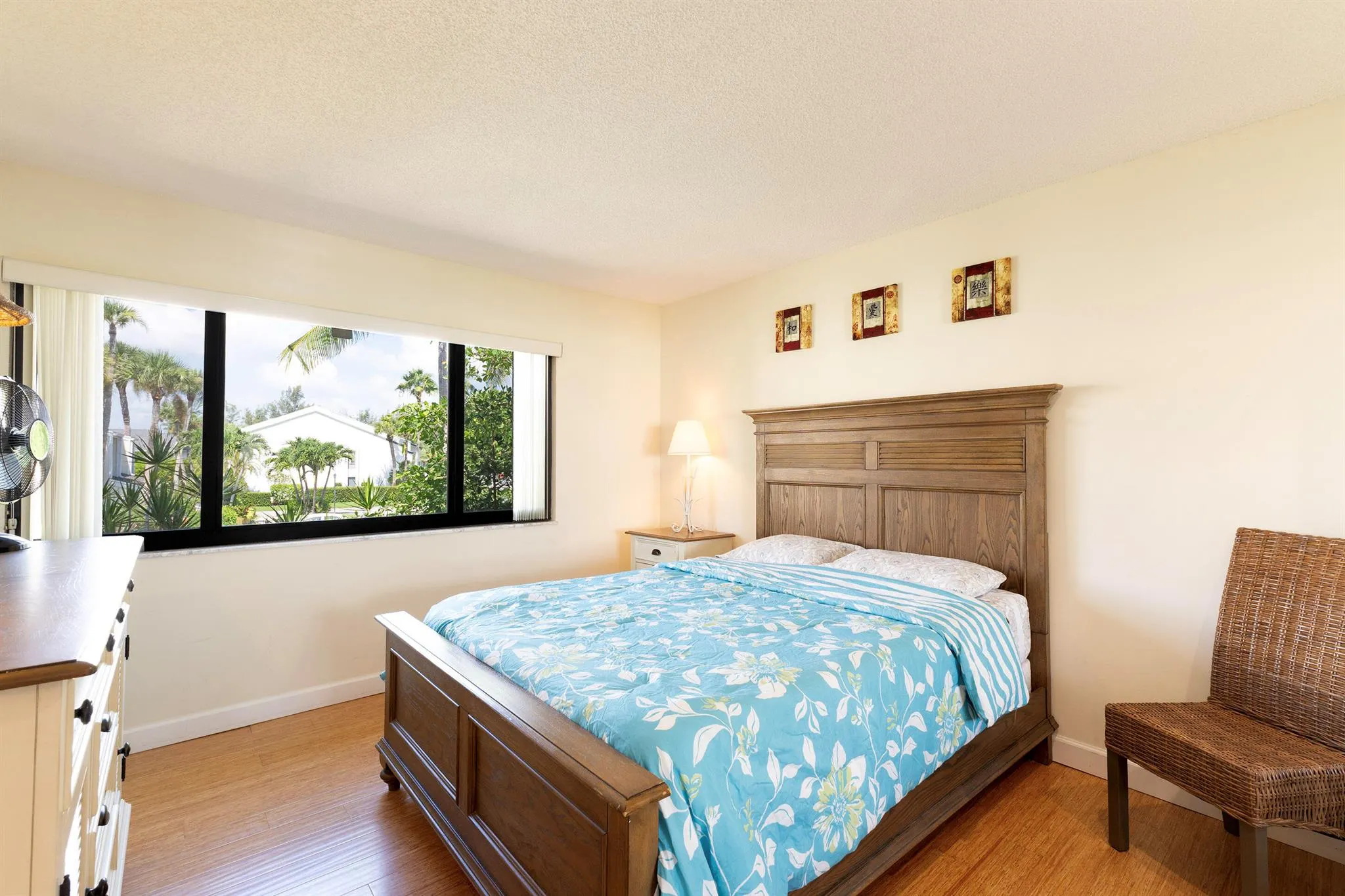 2400 S Ocean Drive, #1123