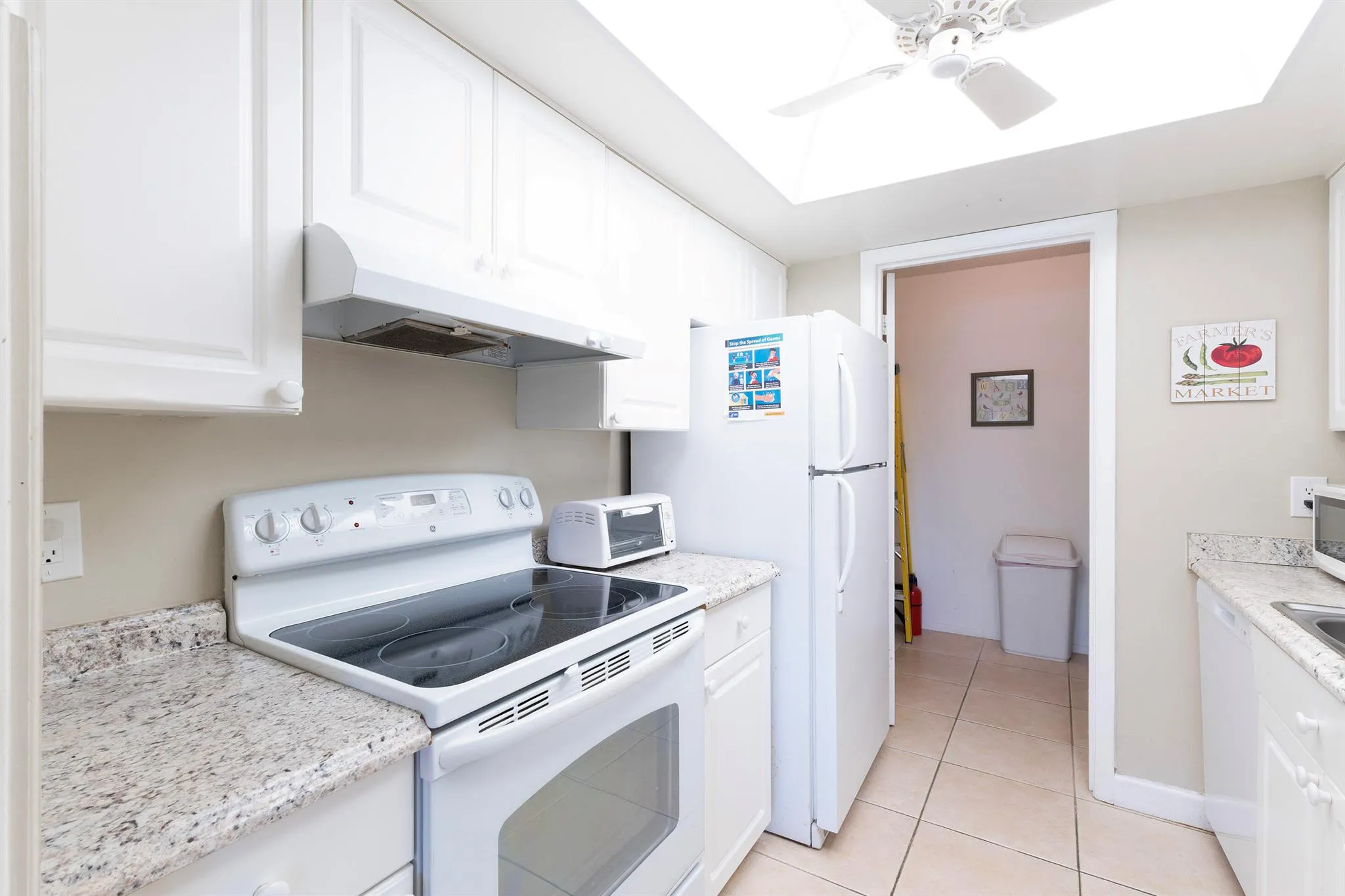 2400 S Ocean Drive, #1123