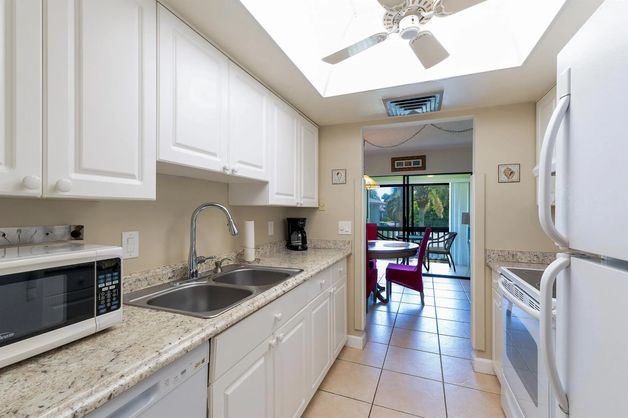2400 S Ocean Drive, #1123