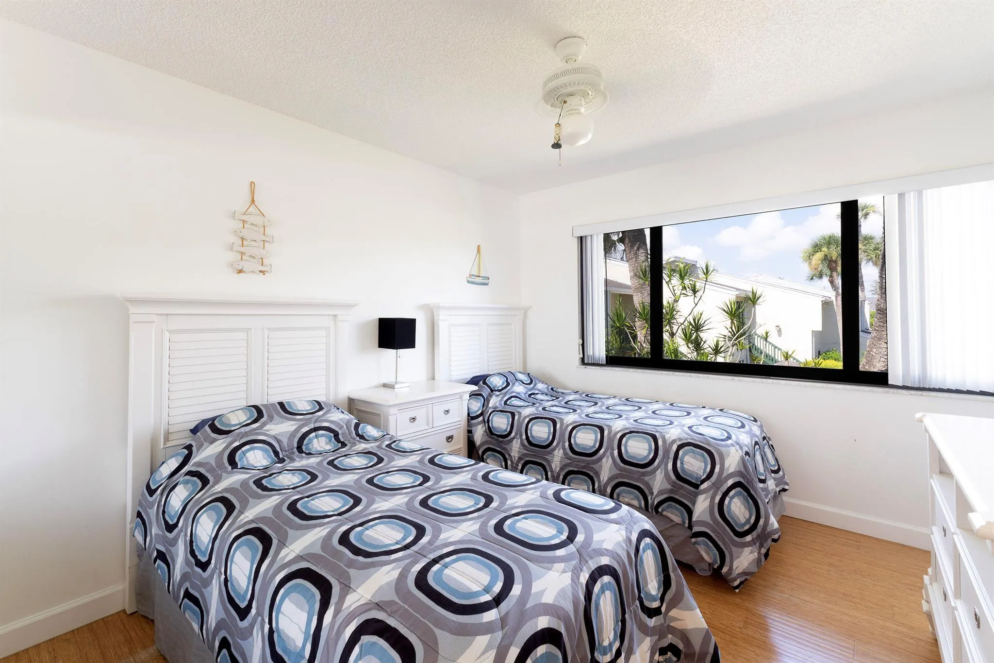 2400 S Ocean Drive, #1123