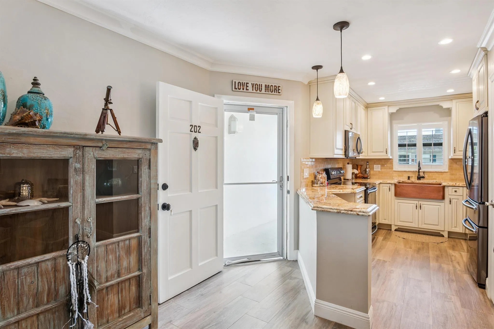 755 Saturn Street, #F202