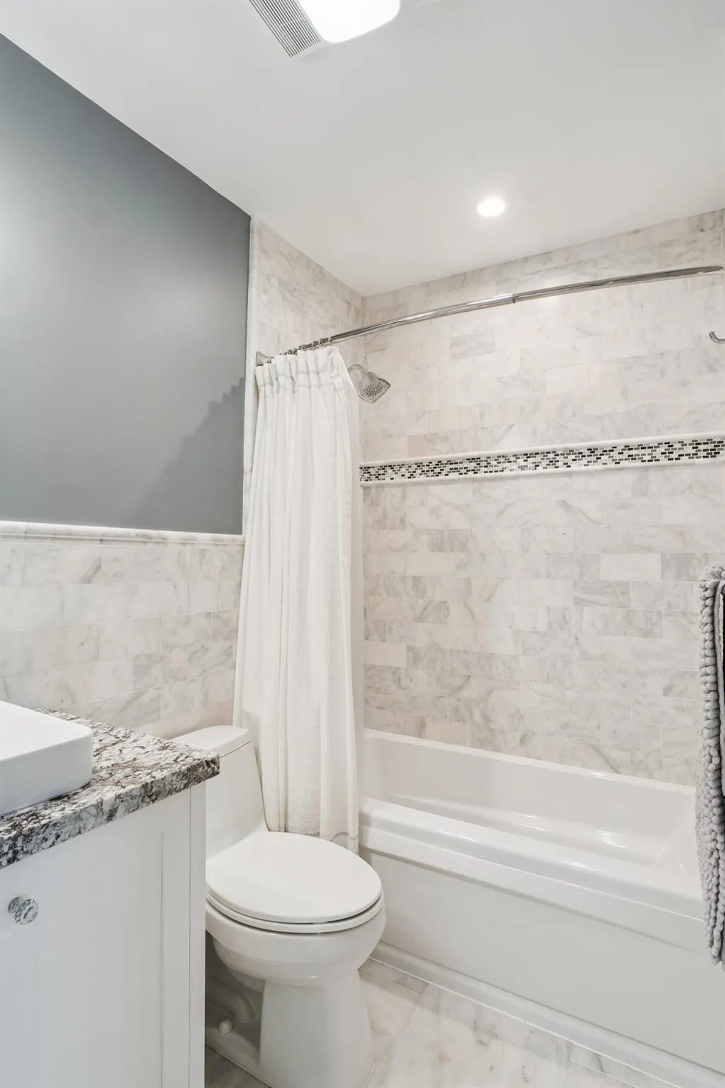 755 Saturn Street, #F202
