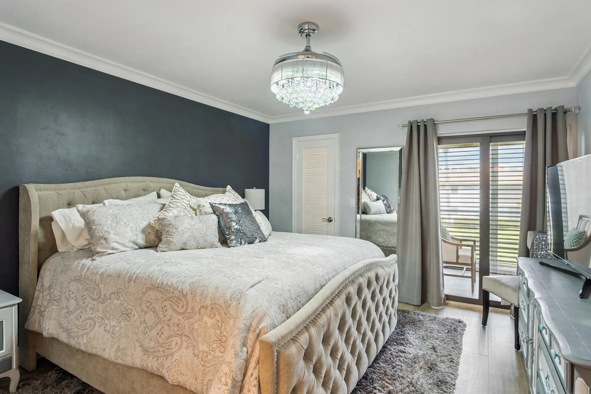 755 Saturn Street, #F202