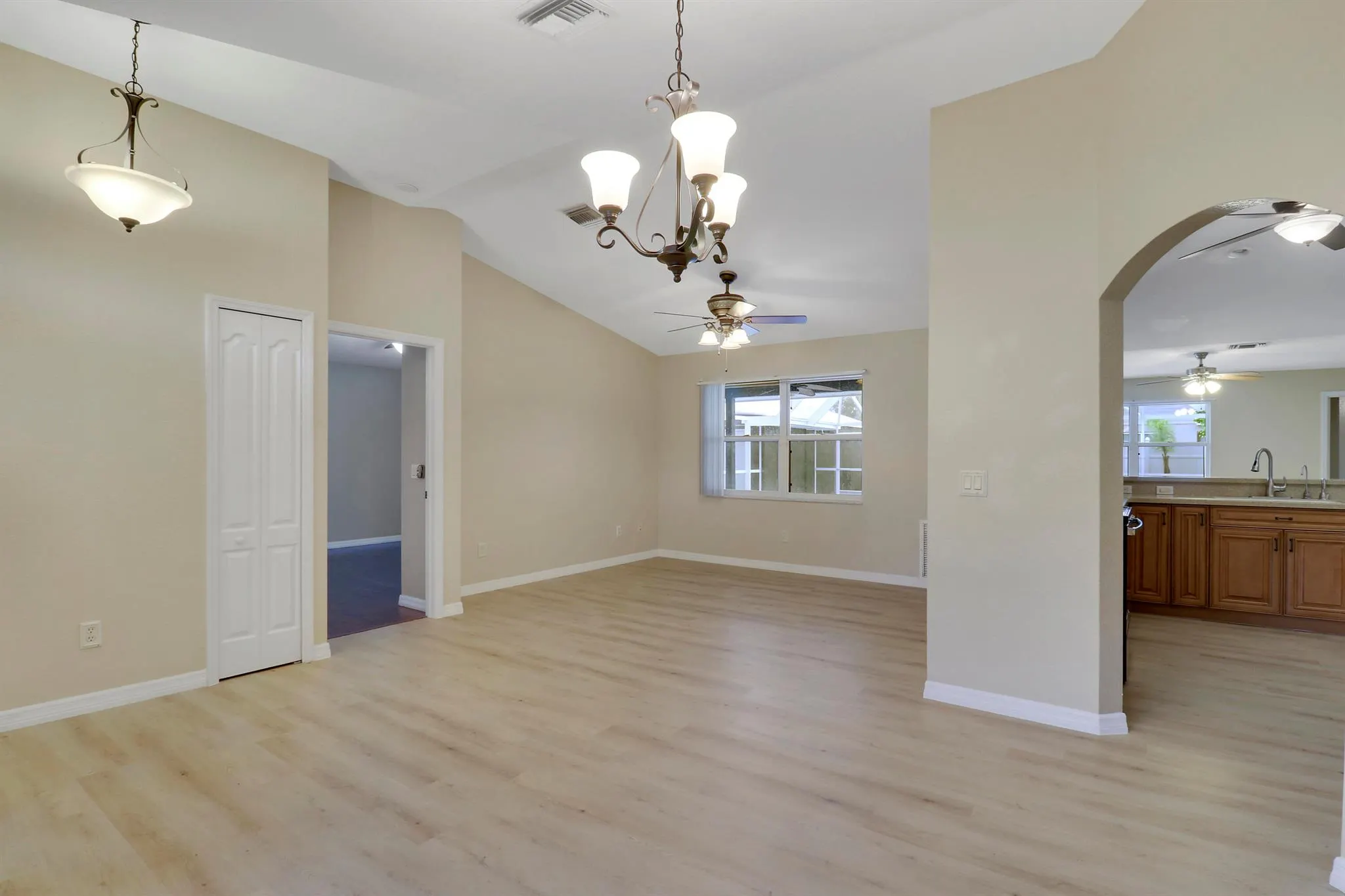 5475 NW Scepter Drive