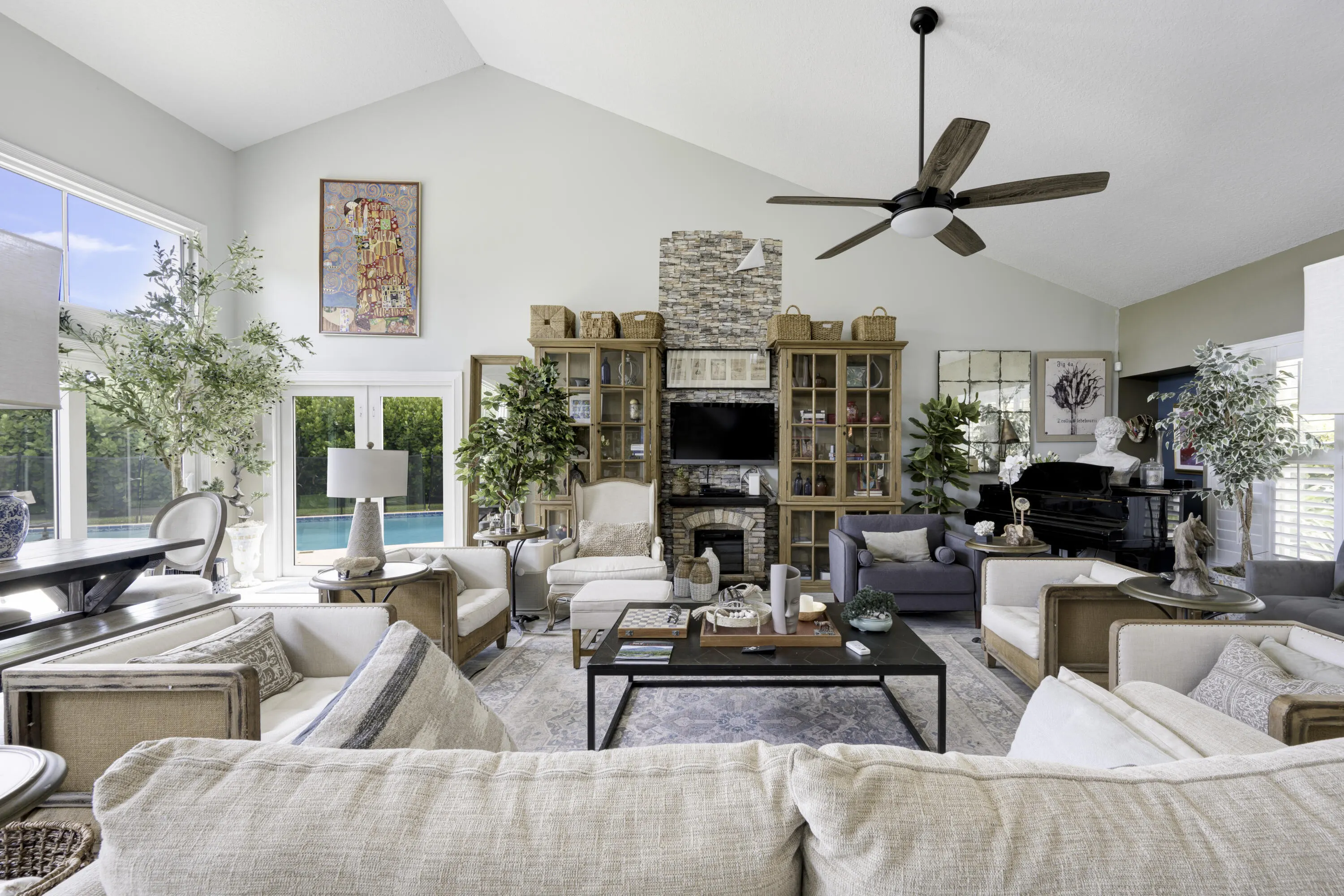 10381 SE Jupiter Narrows Drive