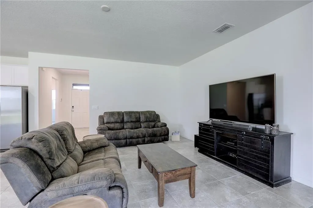 2341 Crowned Eagle Circle SW