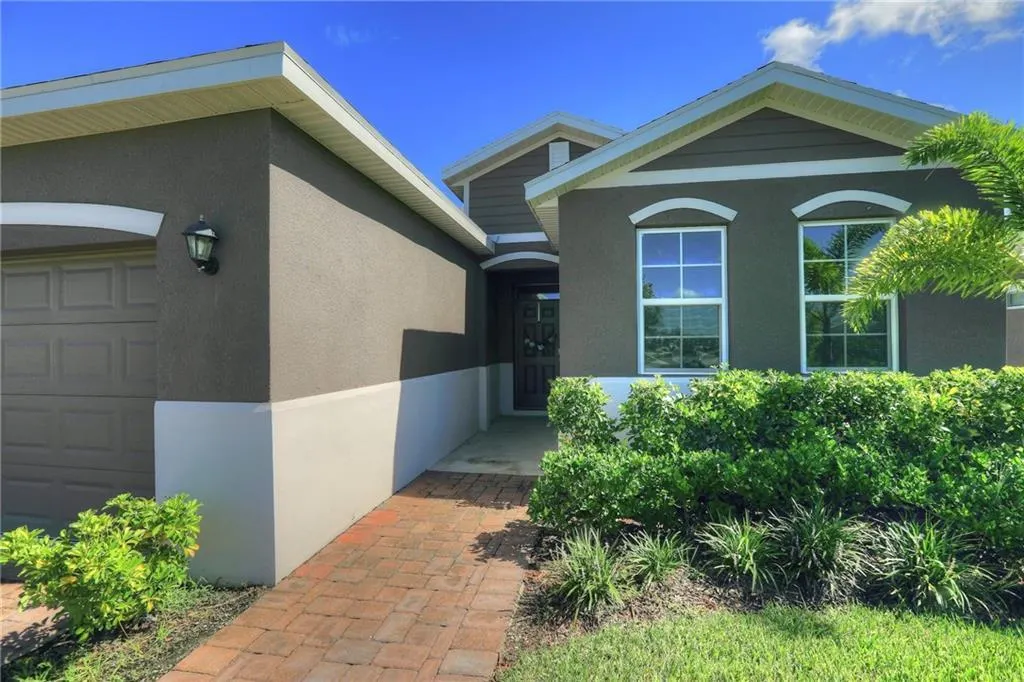 2341 Crowned Eagle Circle SW