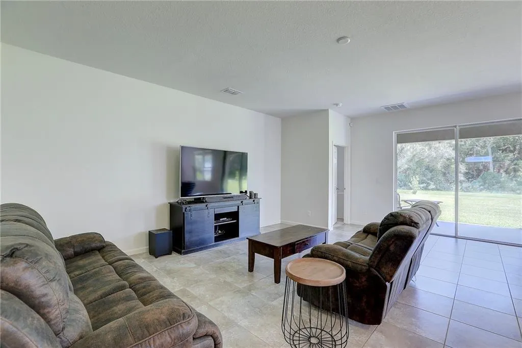 2341 Crowned Eagle Circle SW