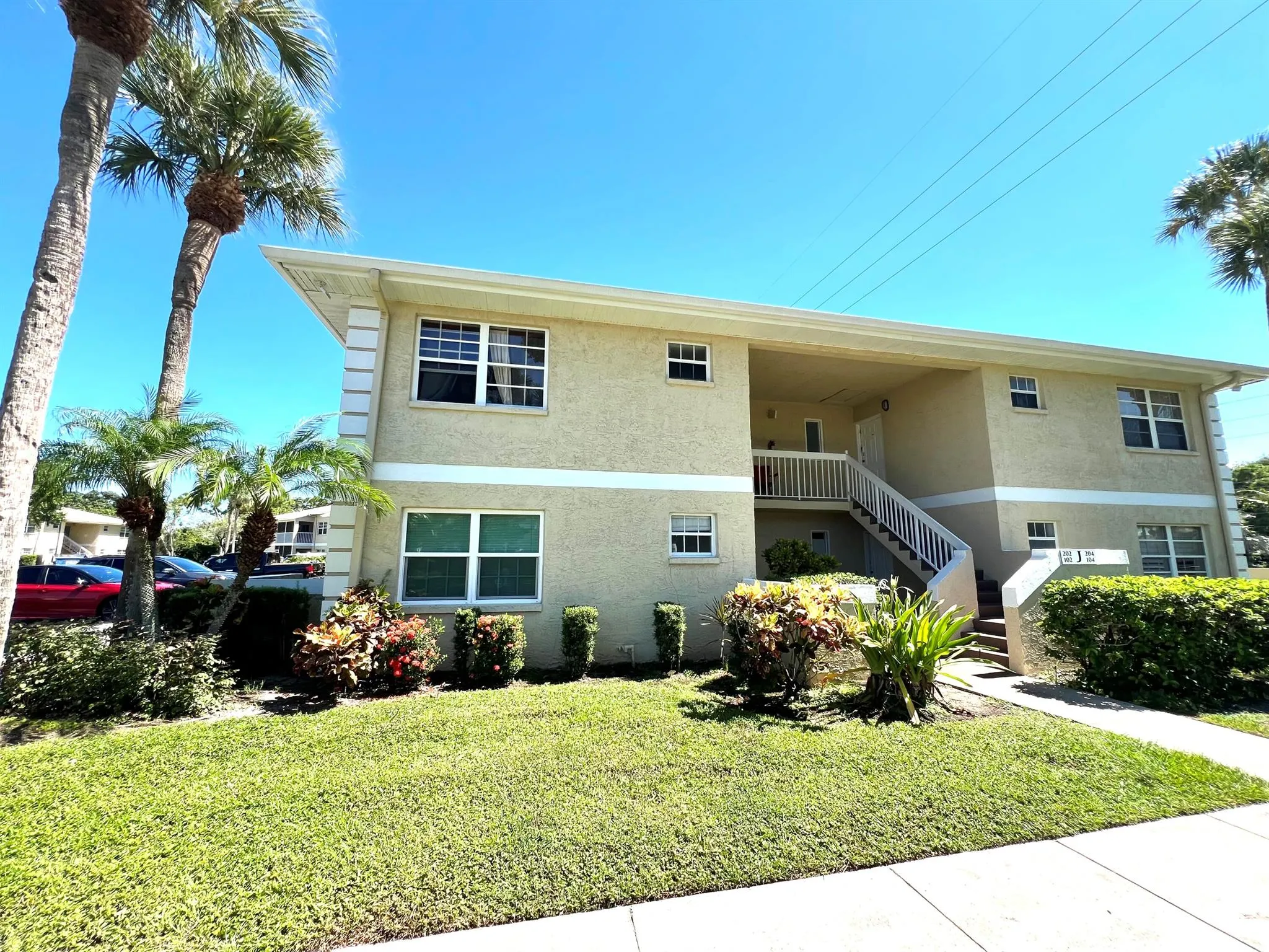 1542 SE Royal Green Circle, #102