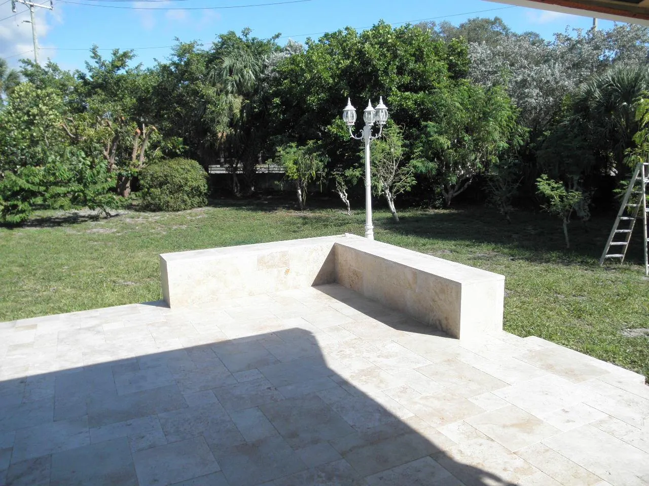 401 NW 23rd Street