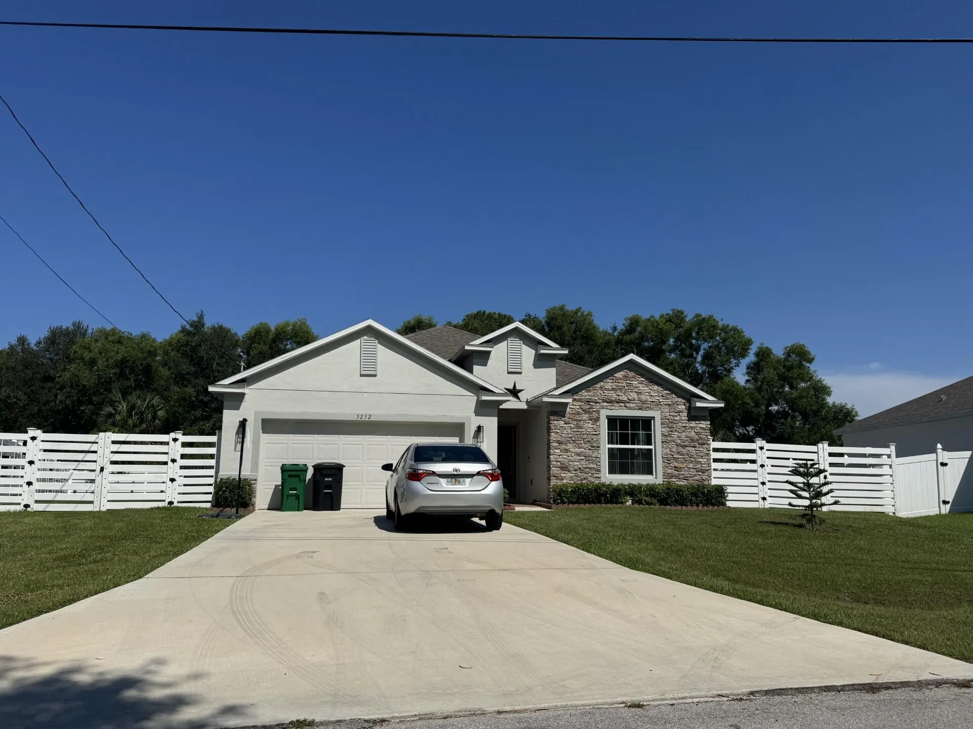 5252 NW East Piper Circle