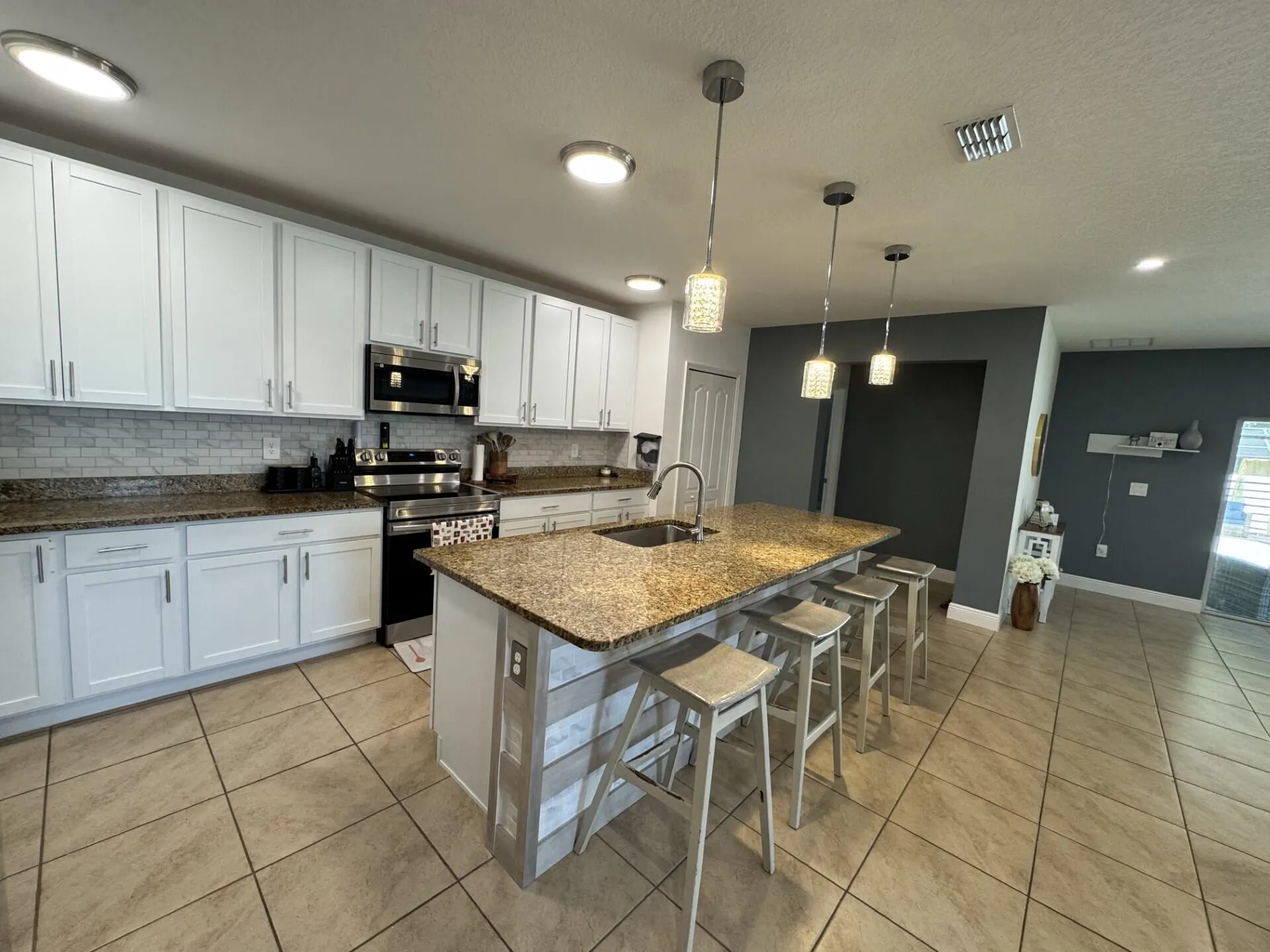 5252 NW East Piper Circle