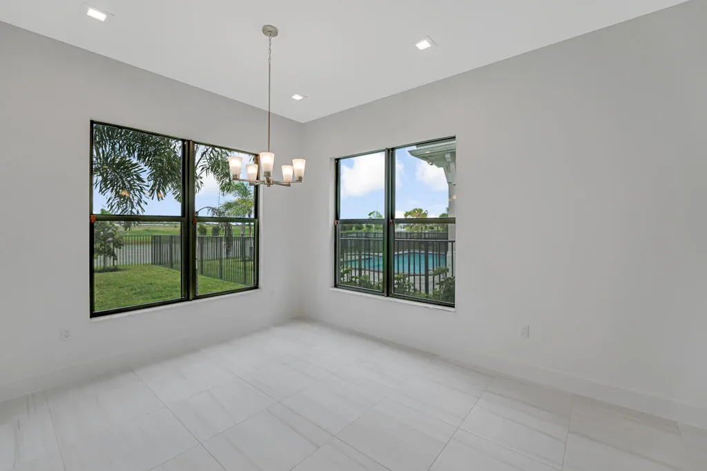 13203 Feathering Way