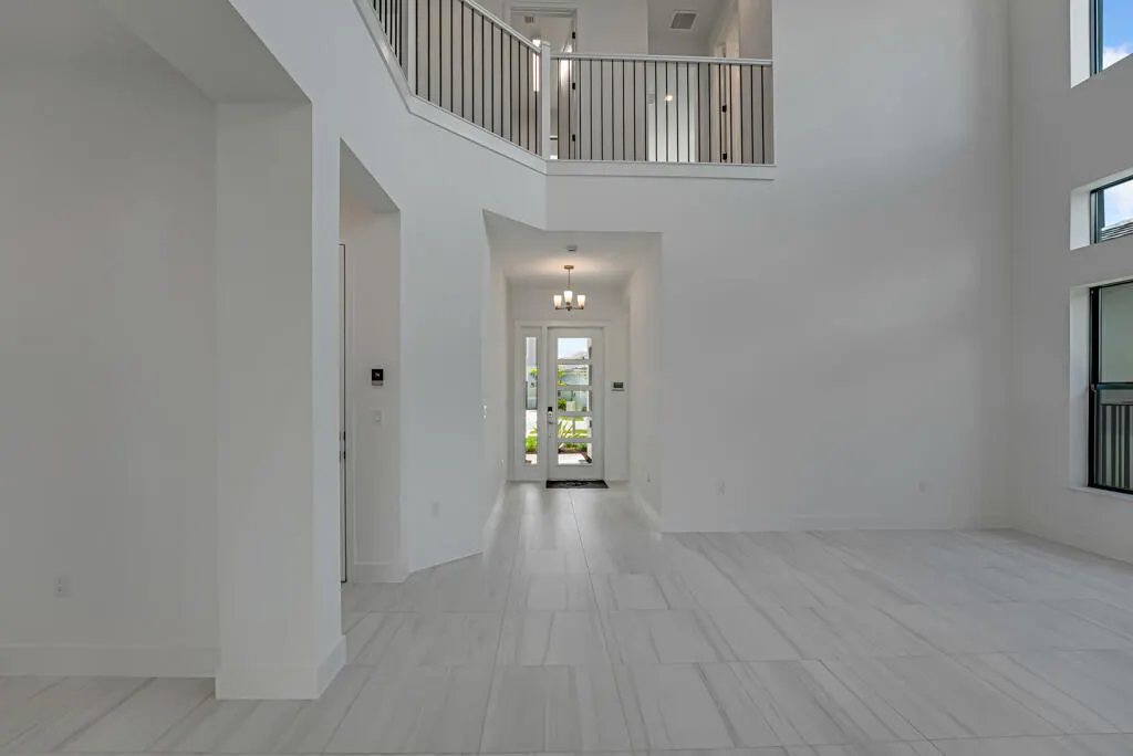 13203 Feathering Way