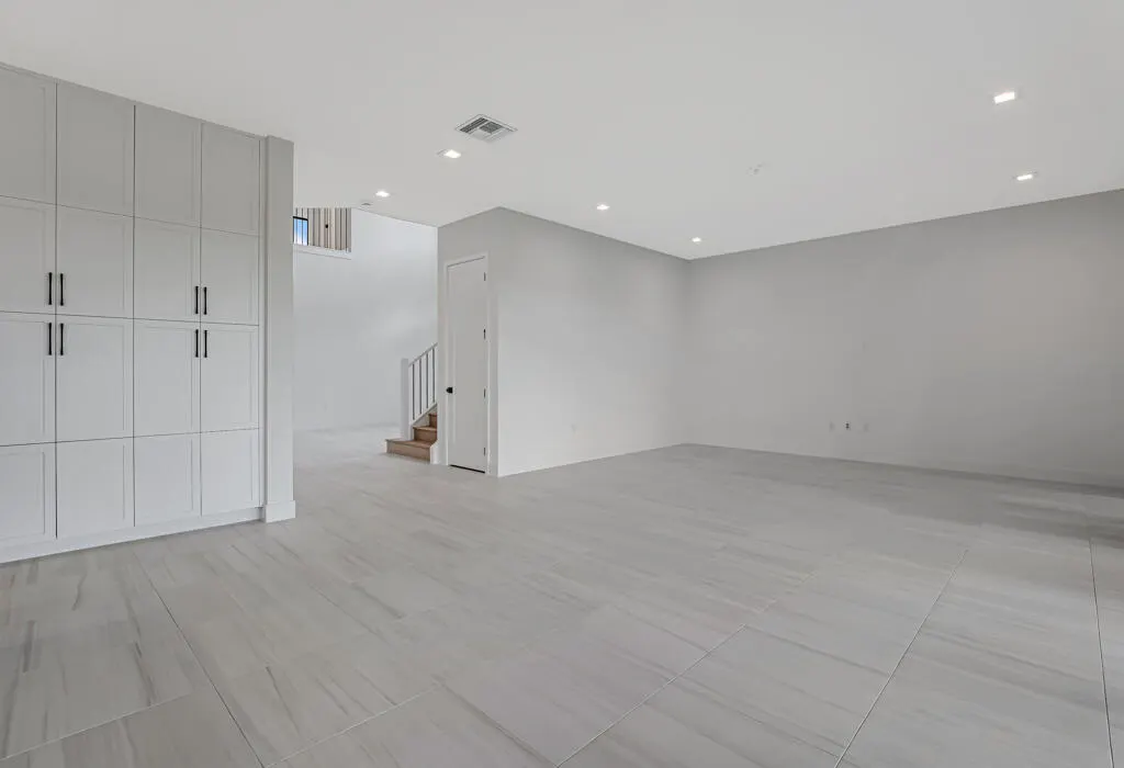 13203 Feathering Way