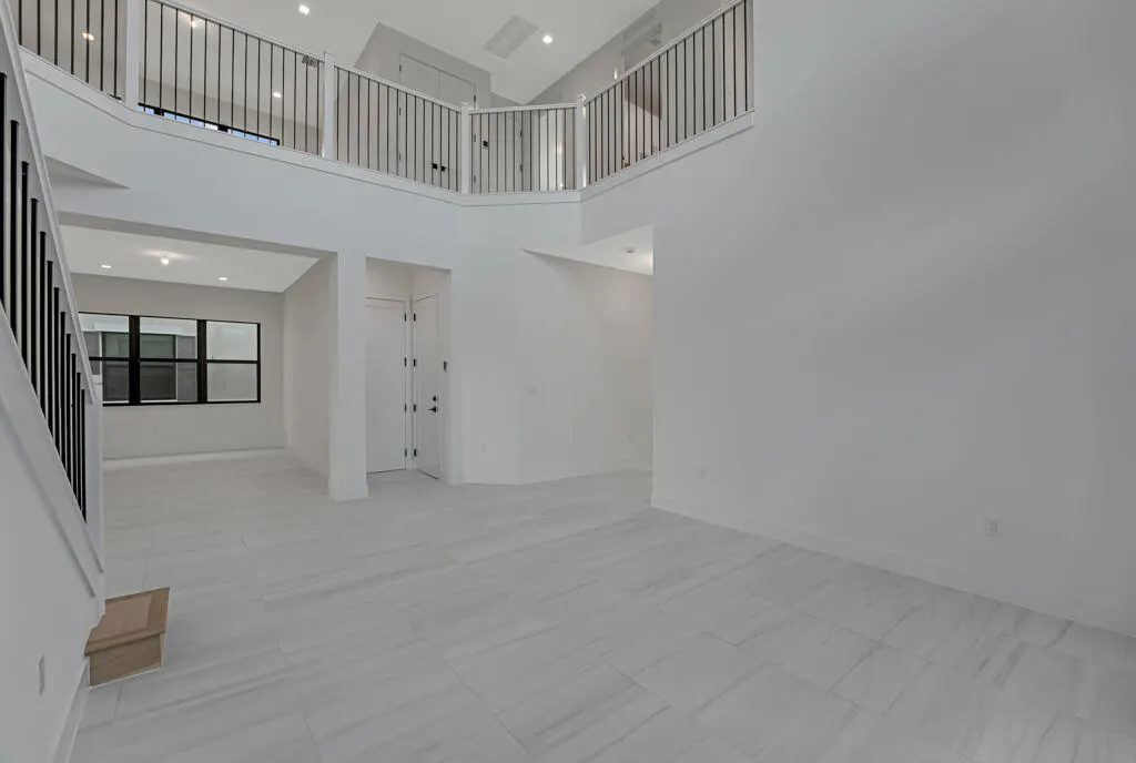 13203 Feathering Way