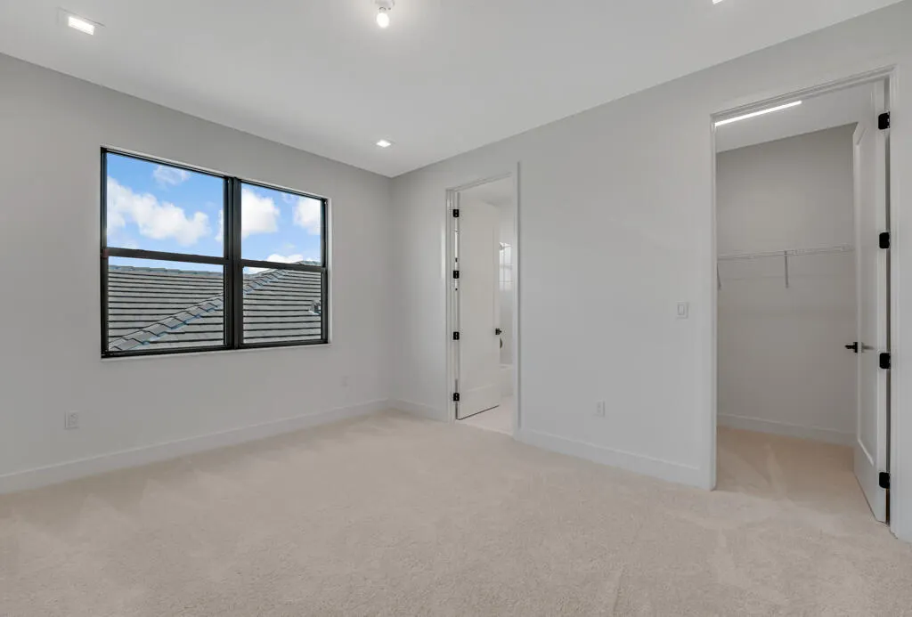 13203 Feathering Way