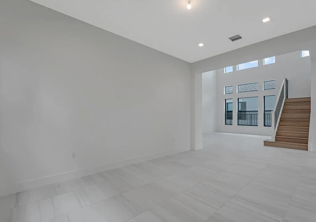 13203 Feathering Way