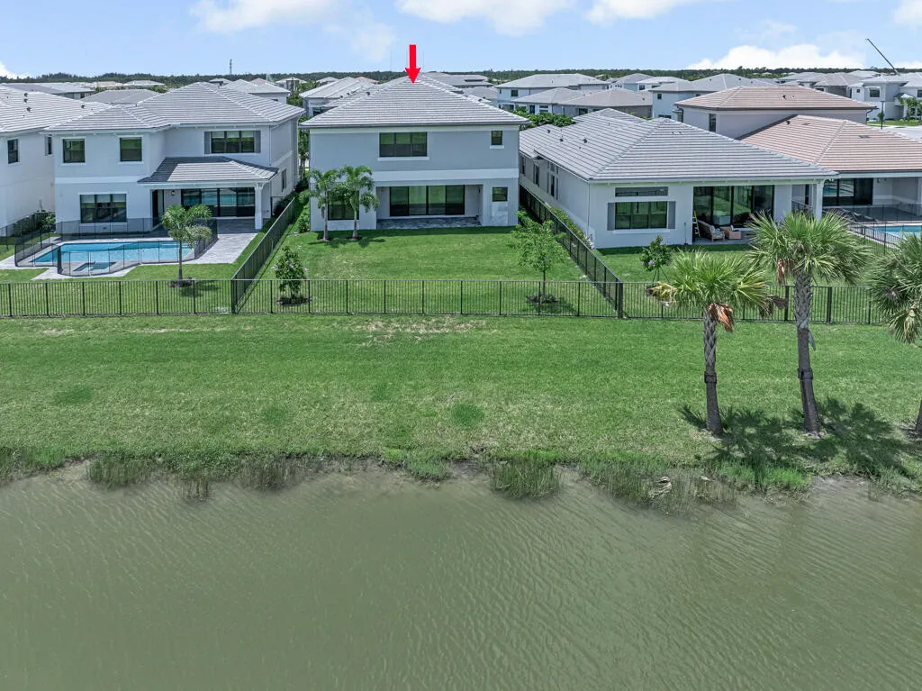 13203 Feathering Way