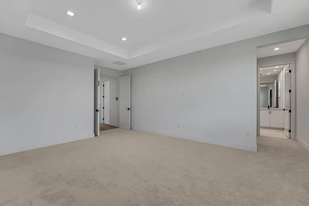 13203 Feathering Way