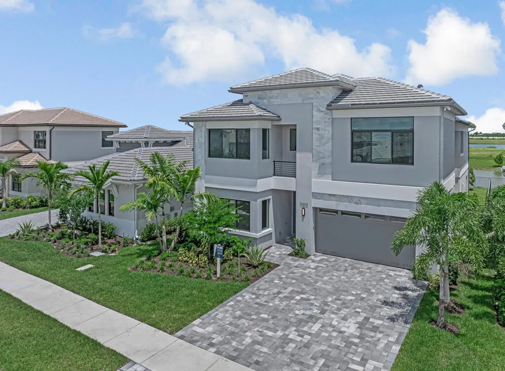 13203 Feathering Way