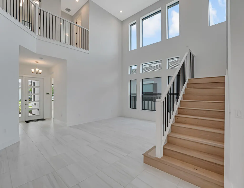 13203 Feathering Way