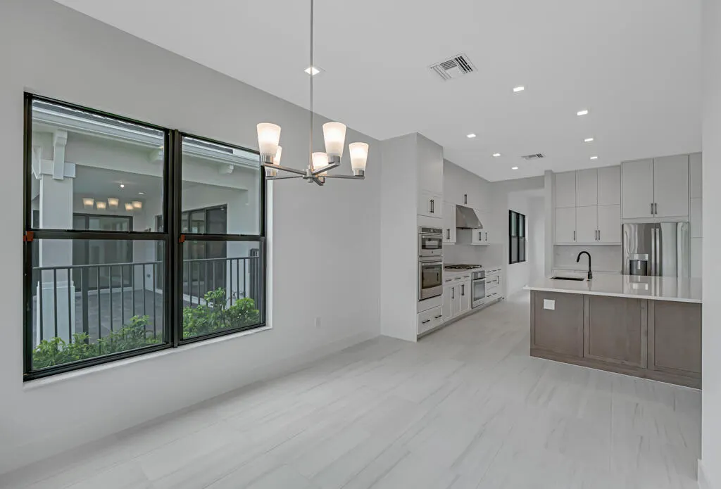 13203 Feathering Way
