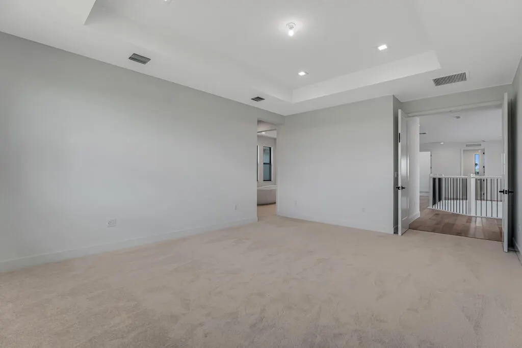 13203 Feathering Way